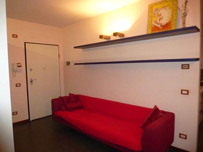 Appartamento monolocale in affitto in Viale Umberto I, Ospedale Villaggio Manenti, Reggio Emilia