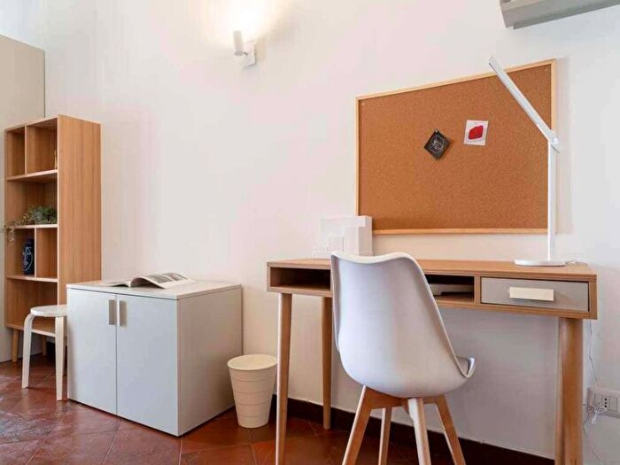Appartamento con 6 locali in affitto in Viale Bacchiglione, Lodi Brenta, Milano