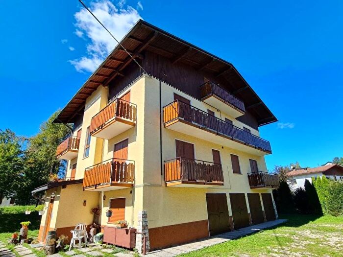 Appartamento trilocale in affitto in Via Gioacchino Rossini, Centro, Asiago