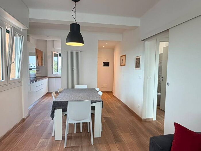 Appartamento trilocale in affitto in Via Giuseppe Pogatschnig, QT, Milano