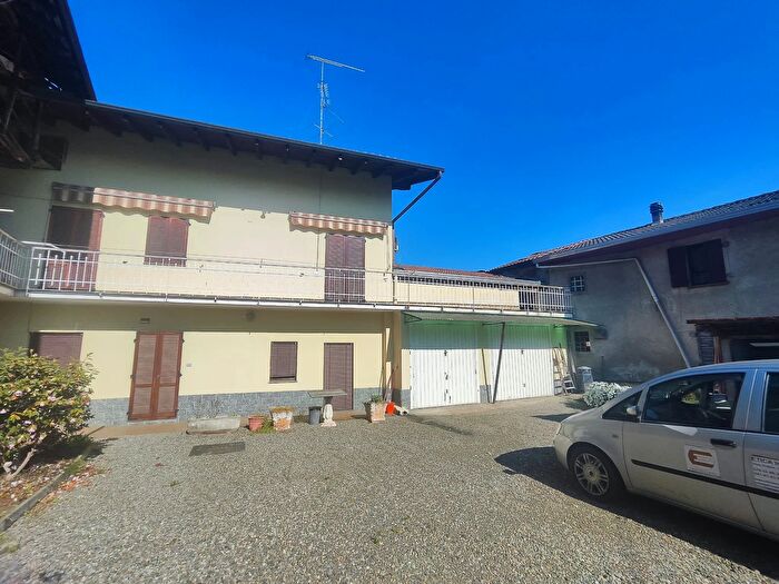 Case in Vendita e in Affitto - 2