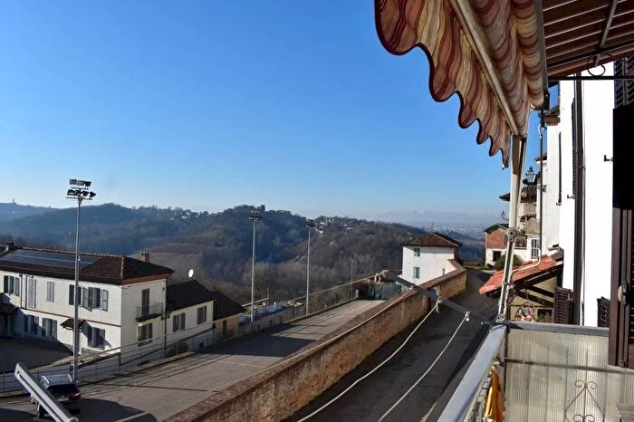 Casa con 5 locali in vendita in Via Alessandro Manzoni, Rocca DArazzo