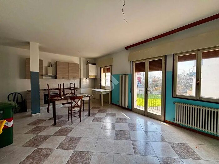 Appartamento quadrilocale in vendita in Via Carpenè, Conegliano