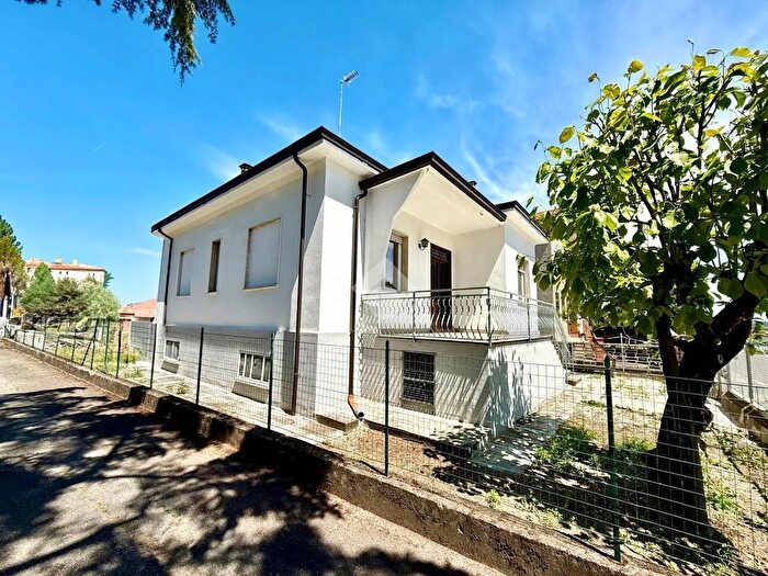 Casa trilocale in vendita in Via Piacenza, Lugagnano Val DArda