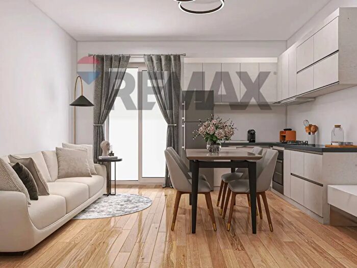 Appartamento trilocale in vendita in Via Quintino Sella, Bari