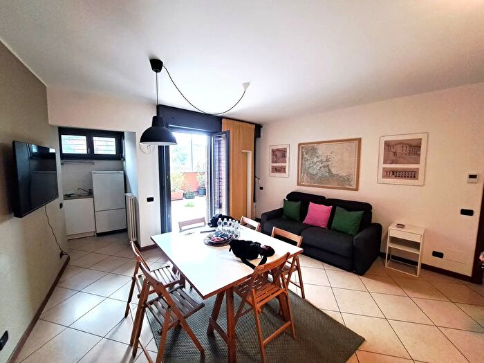 Appartamento trilocale in affitto in Via Don Roberto Bigiogera, Milano