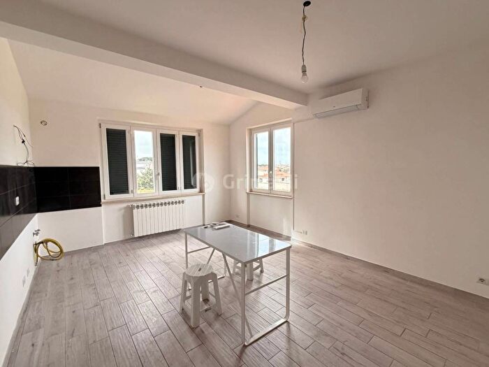 Appartamento trilocale in affitto in VIA FONDI, Cioccati Zucchetti, Nettuno