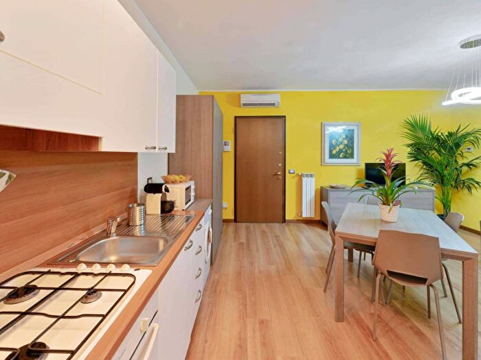 Appartamento bilocale in affitto in Via Lorenzo Bartolini, Certosa, Milano