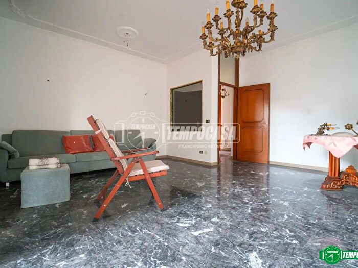 Appartamento quadrilocale in vendita in Via Lario, Nova Milanese