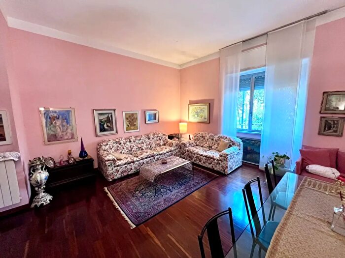 Appartamento trilocale in vendita in Viale Molise, Milano