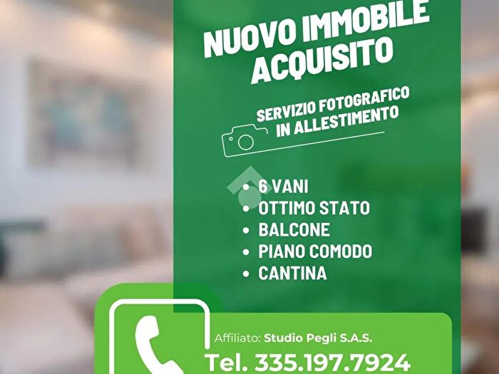 Appartamento quadrilocale in vendita in Viale alla Pineta, Genova