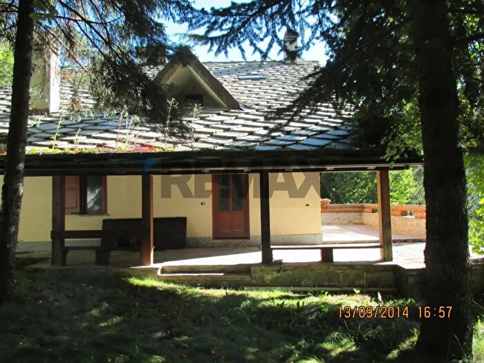 Appartamento con 6 locali in vendita in Via Milaures, Bardonecchia