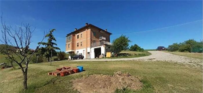 Casa con 6 locali in vendita in Via della Comune SNC, Marano Sul Panaro