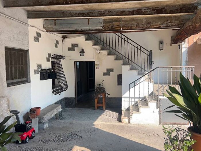 Appartamento trilocale in vendita in Via Niccolò Tommaseo, Centro, Erba