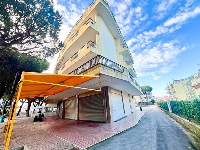 Appartamento trilocale in affitto in Via Levantina, Lido Est, Jesolo