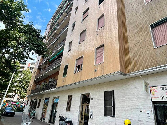Appartamento bilocale in affitto in Piazza Schiavone, Bovisa, Milano