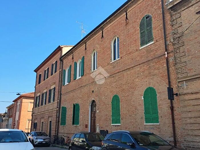 Appartamento con 6 locali in vendita in Via Piazzale Matteotti, Pesaro