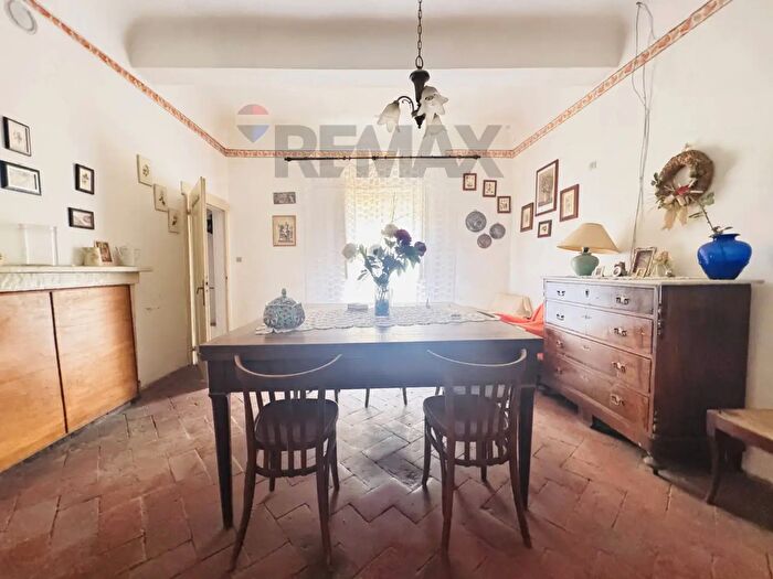 Appartamento con 8 locali in vendita in Corso Italia, Laterina Pergine Valdarno