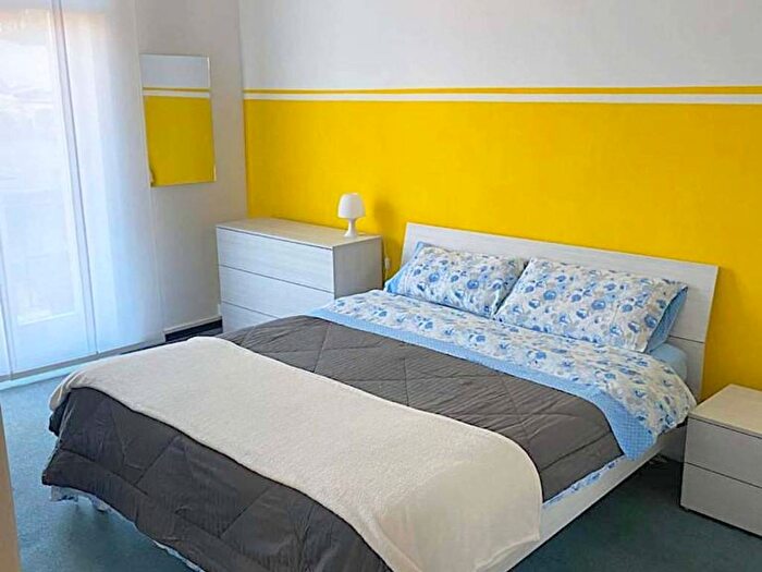 Appartamento quadrilocale in affitto in Via Giovanni Segantini, Navigli Darsena, Milano