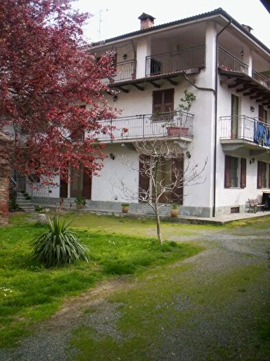 Casa con 5 locali in vendita in Acqui Terme