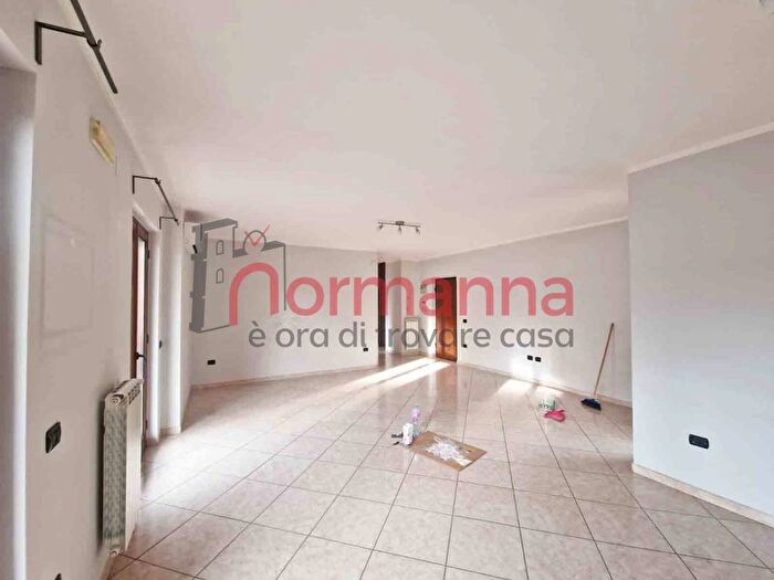 Appartamento quadrilocale in affitto in Via Salvatore, Gricignano di Aversa