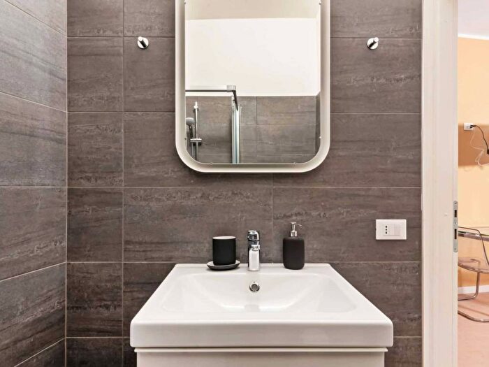 Appartamento in affitto in Via Luciano Manara, Guastalla, Milano