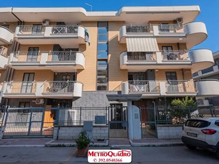 Appartamento trilocale in vendita in Via Donato Menichella, Foggia