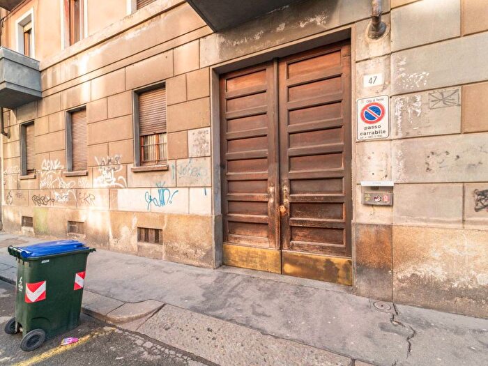 Appartamento trilocale in affitto in Via Antonio Cecchi, Aurora, Torino
