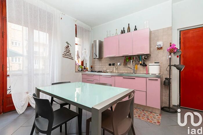 Appartamento trilocale in vendita in Via Domodossola, Torino