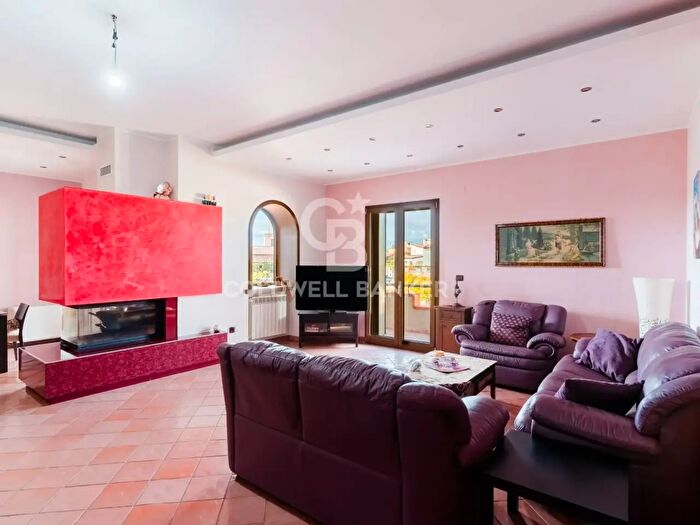 Casa con 7 locali in vendita in Via Ippolito Nievo Snc, Avetrana