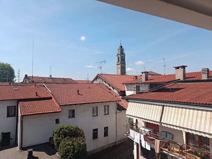 Appartamento trilocale in affitto in Lomazzo