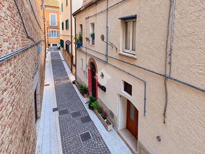 Appartamento trilocale in vendita in Via delle Clarisse, Chieti