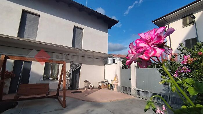 Casa con 5 locali in vendita in Via Torino, Vigone