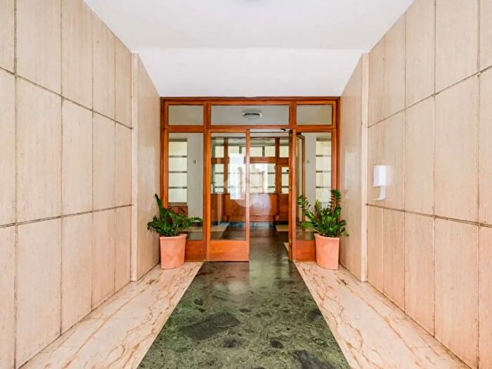 Appartamento trilocale in vendita in Via del Casale Strozzi, Roma