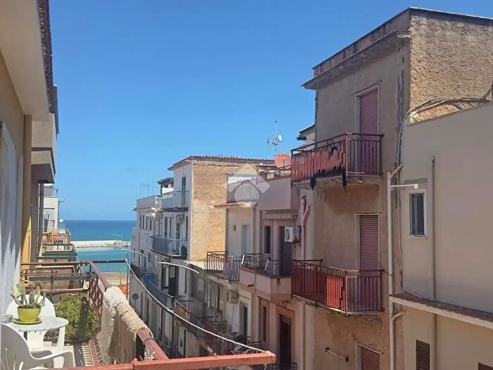 Appartamento trilocale in vendita in Via P Vannucci, Balestrate
