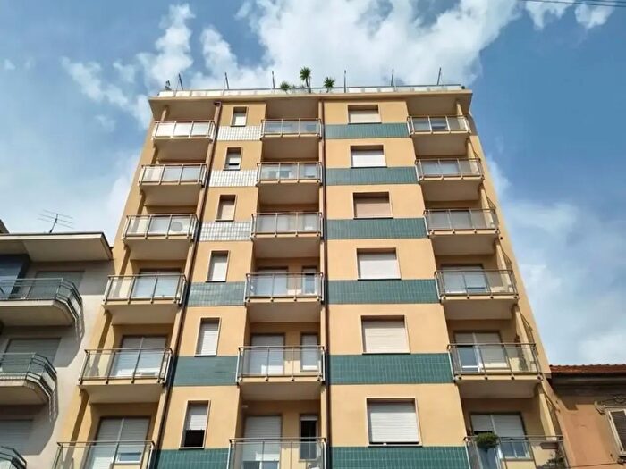 Appartamento con 6 locali in vendita in Via Nizza, Torino
