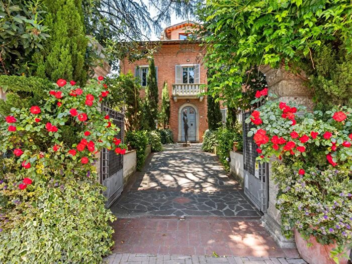 Casa con 13 locali in vendita in Torrita Di Siena