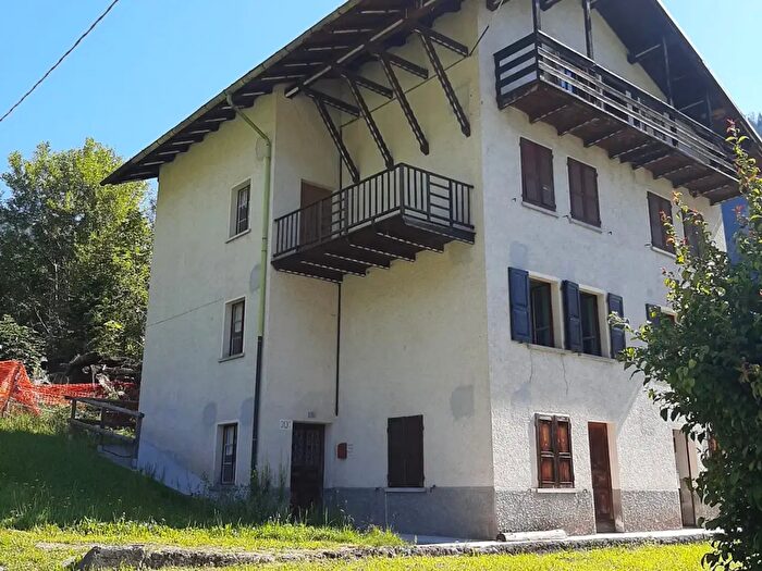 Case in Vendita e in Affitto - 2