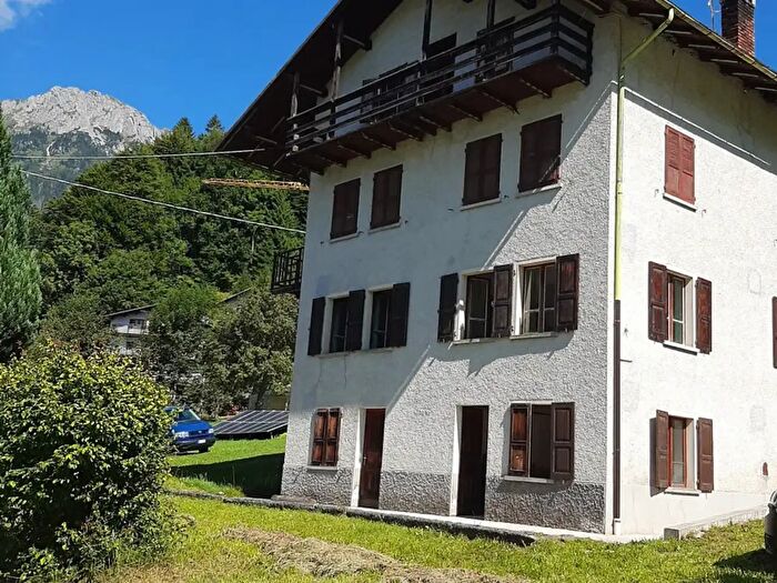 Appartamento trilocale in vendita in Frazione Andrich, Vallada Agordina
