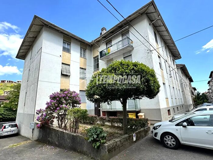 Appartamento trilocale in vendita in Via Billotti Lorenzo, Biella