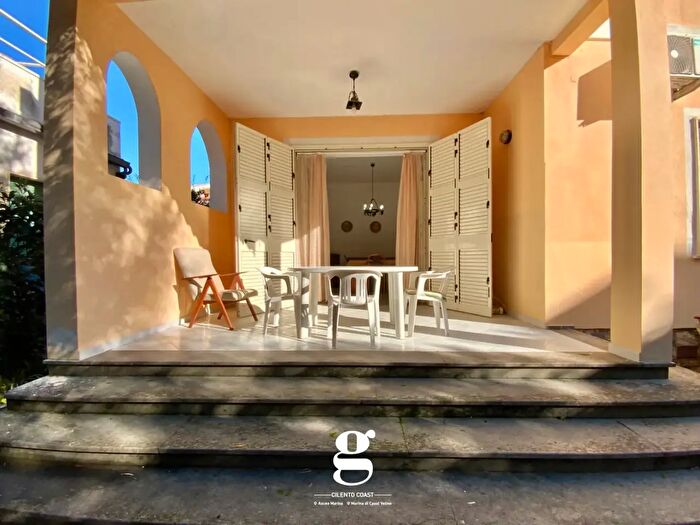 Appartamento con 5 locali in vendita in Via San Marco, Ascea