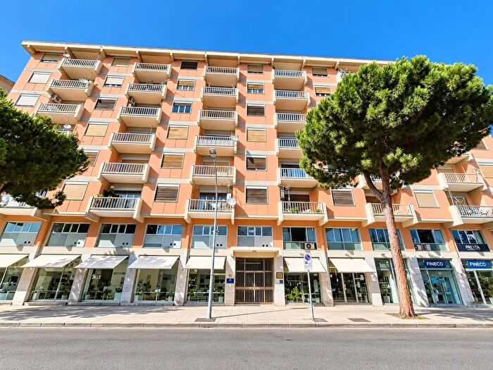 Appartamento con 6 locali in vendita in Viale della Vittoria, Agrigento