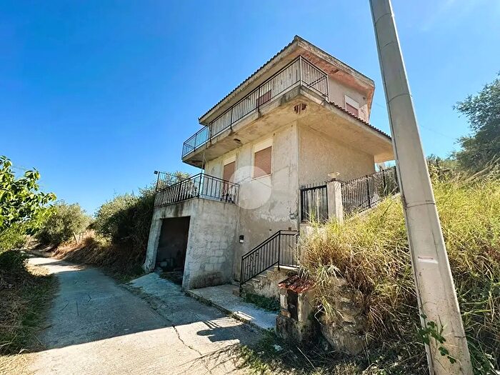 Casa con 5 locali in vendita in Str Telatelanda, Casteldaccia