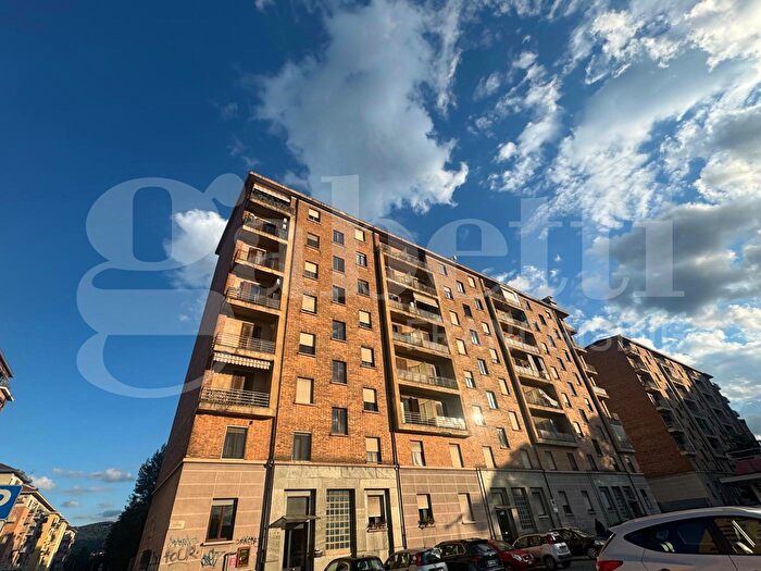Appartamento quadrilocale in vendita in Via Tunisi, Torino