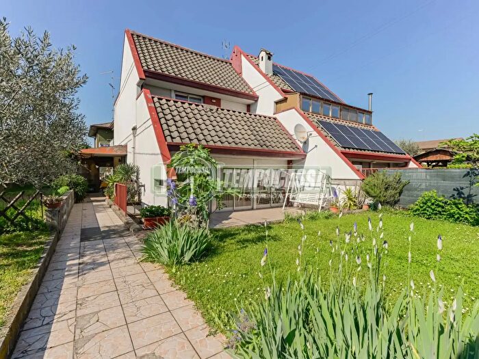 Casa quadrilocale in vendita in Verdellino