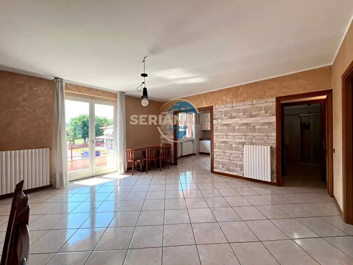 Appartamento quadrilocale in vendita in Via dei Platani, Cenate Sopra