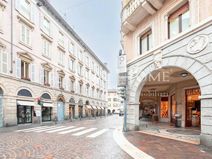 Appartamento bilocale in vendita in Piazza Pontida, Bergamo