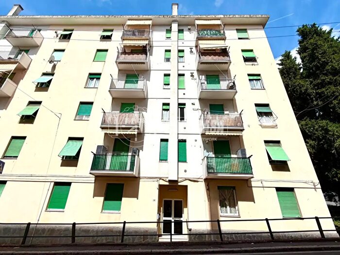 Appartamento bilocale in vendita in Via Santa Maria della Costa, Genova