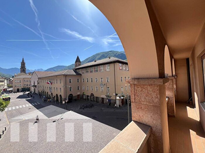 Appartamento con 5 locali in affitto in Largo Adolph Kolping Bolzano BZ Italia, Centro, Bolzano