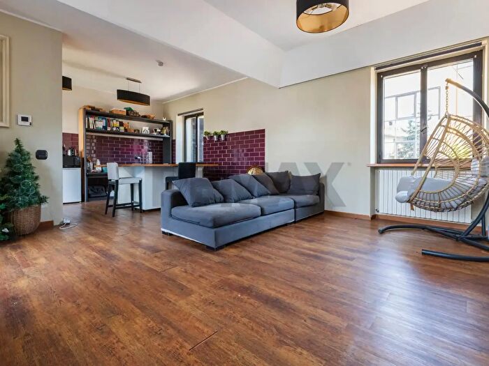 Casa con 6 locali in vendita in Viale Rimembranze, Busto Arsizio